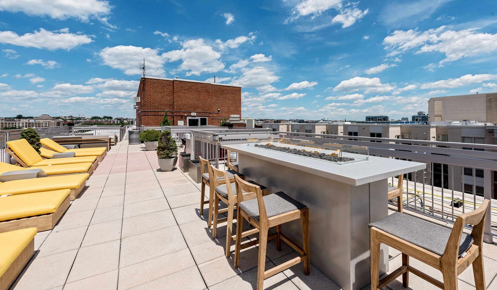 Latrobe Apartments Sundeck Latrobe Apartments Sundeck